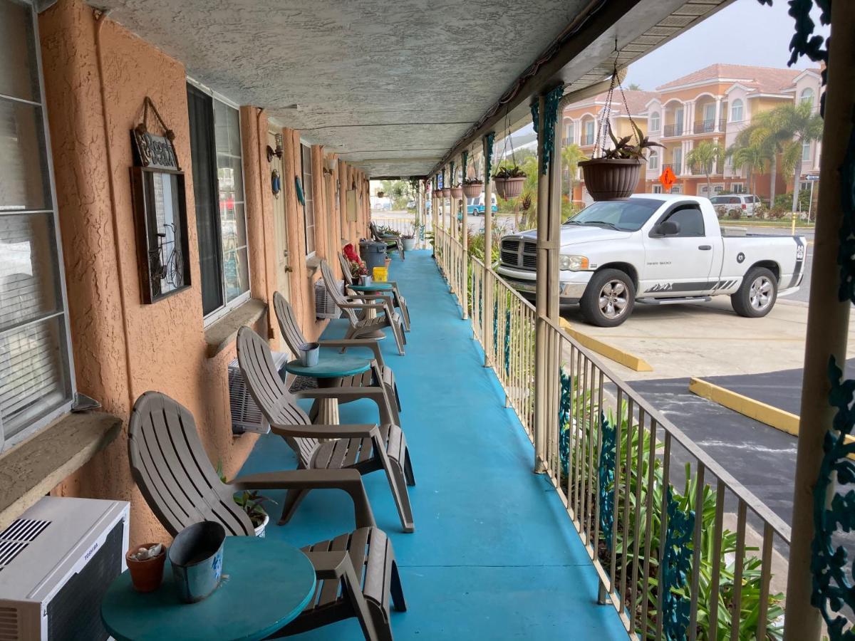 Michaels Siesta Motel Сент-Пітерсбург Екстер'єр фото